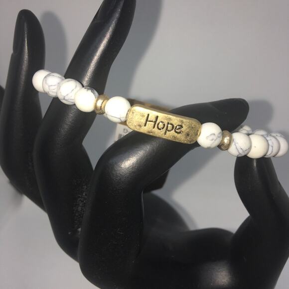 Etched "Hope" Inspirational Beaded Bracelet Stretch - White - Picture 2 of 8